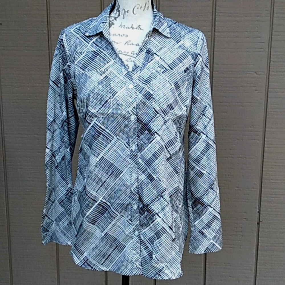 Motherhood Maternity Button Up Long Roll-Tab Sleeve Top Size Medium
